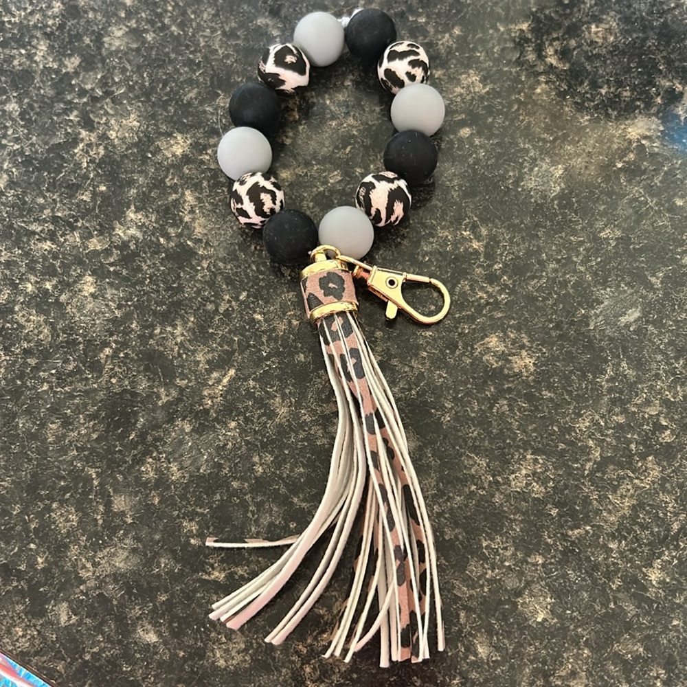Keychain Bracelets - Picture 6 of 16